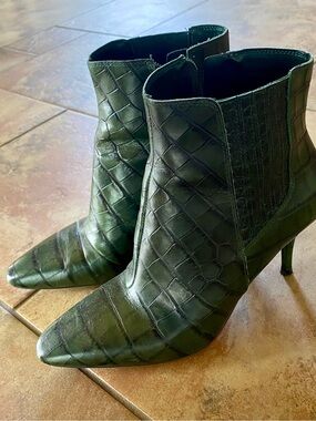 Vince Camuto Dark Green Croc-Embossed Pointed-Toe Ankle Boots